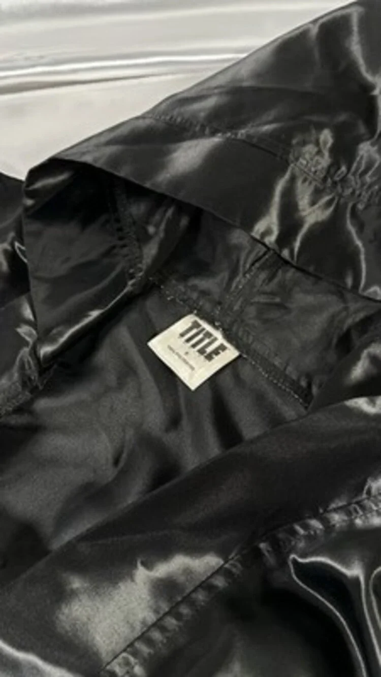 TITLE BOXING SHINY SATIN GLANZ ALL BLACK ROBE HOODED SIZE S FULL LENGTH